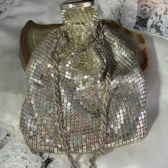 Antique Whiting & Davis Silver Mesh Open Gate Top Beggars Evening Bag - Picture 4 of 6